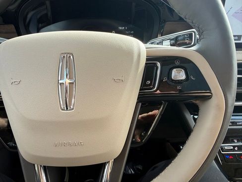 Used 2022 Lincoln Corsair Reserve w/ Equipment Group 201A image 13