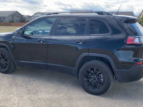 Certified 2023 Jeep Cherokee Altitude Lux image 6