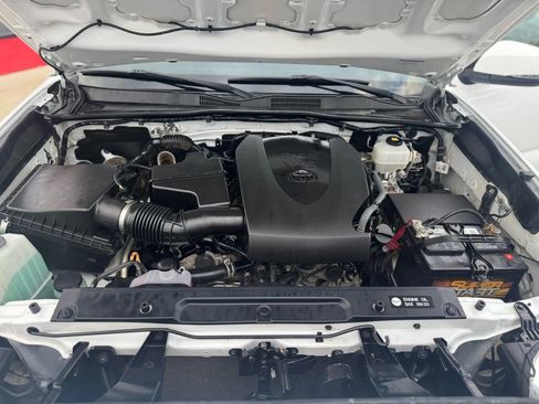 Used 2018 Toyota Tacoma TRD Off-Road image 22