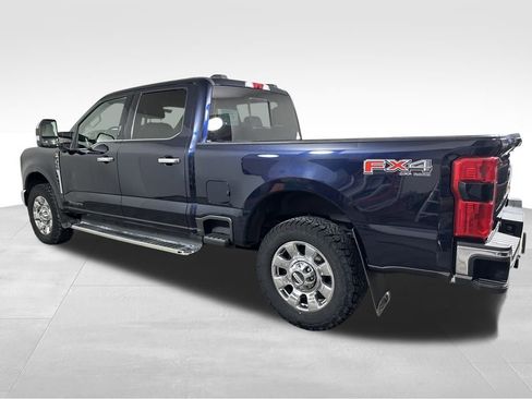 Used 2023 Ford F350 Lariat w/ Chrome Package image 4