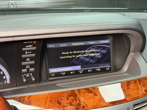 Used 2013 Mercedes-Benz S 550 w/ Sport Pkg Plus One image 44