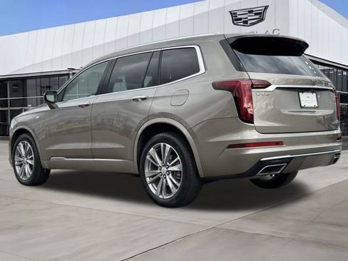 Certified 2023 Cadillac XT6 Premium Luxury image 5