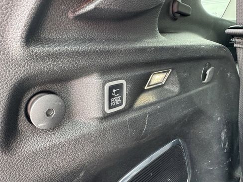 Used 2022 Jeep Grand Cherokee L Limited image 14