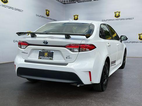 Used 2025 Toyota Corolla LE FWD image 5