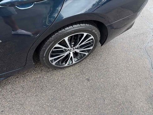 Used 2019 Toyota Camry SE w/ Carpet Mat Package FWD image 31