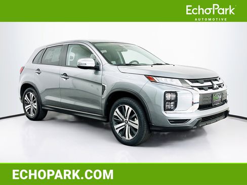 Used 2025 Mitsubishi Outlander Sport SE image 1