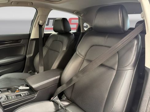 Used 2024 Honda Civic EX-L image 11
