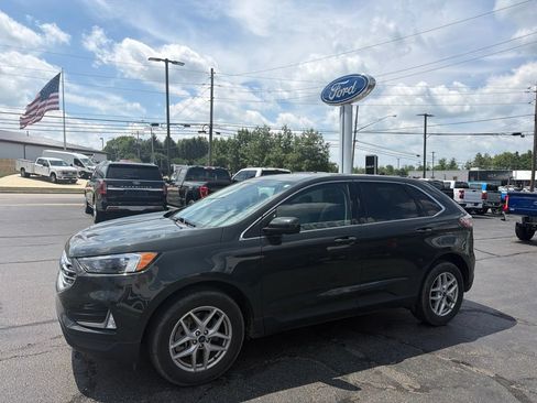 Used 2022 Ford Edge SEL w/ Convenience Package AWD/4WD image 3