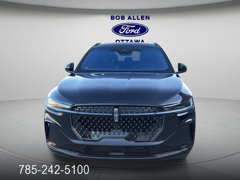 Used 2024 Lincoln Nautilus Reserve w/ Equipment Group 203A image 9