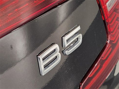 Used 2024 Volvo S60 B5 Core image 13