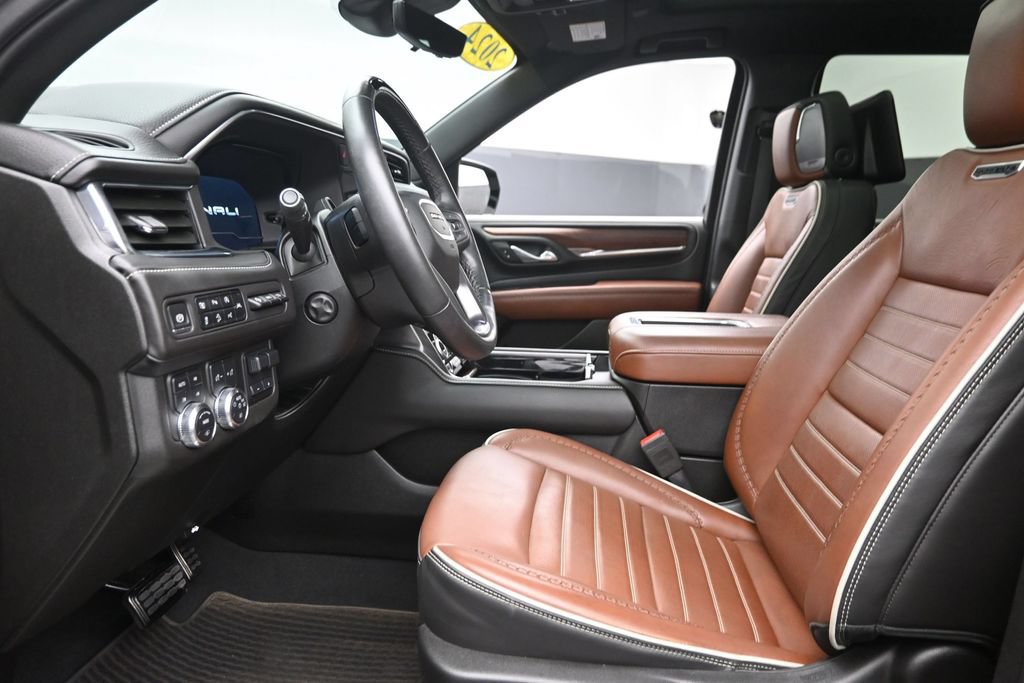 Used 2024 GMC Yukon Denali Ultimate AWD/4WD image 17