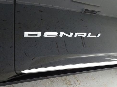 Used 2021 GMC Yukon Denali w/ Denali Ultimate Package AWD/4WD image 28