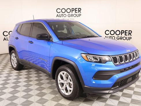 Used 2024 Jeep Compass Sport image 1