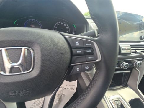 Certified 2018 Honda Accord Touring image 18