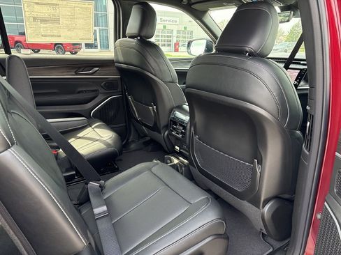 New 2026 Jeep Grand Cherokee L Limited AWD/4WD image 13
