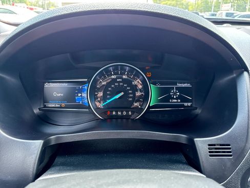 Used 2017 Ford Explorer XLT w/ Equipment Group 202A image 21