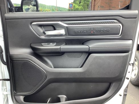 New 2026 RAM 1500 Big Horn AWD/4WD image 9
