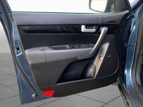 Used 2015 Kia Sorento EX w/ EX V6 Touring Package FWD image 21