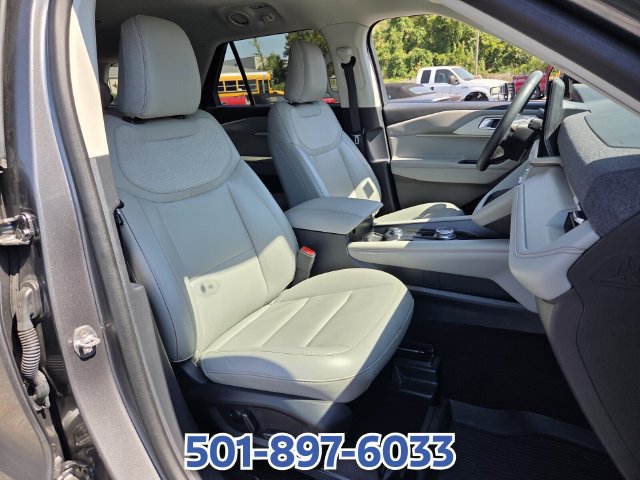 Certified 2025 Ford Explorer Active w/ Active Comfort Package AWD/4WD image 16