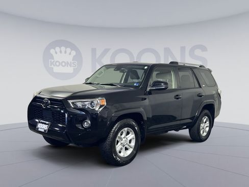 Used 2021 Toyota 4Runner SR5 RWD image 5