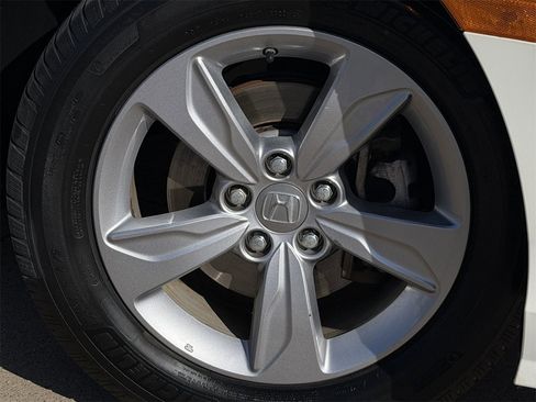 Used 2019 Honda Odyssey EX-L image 9