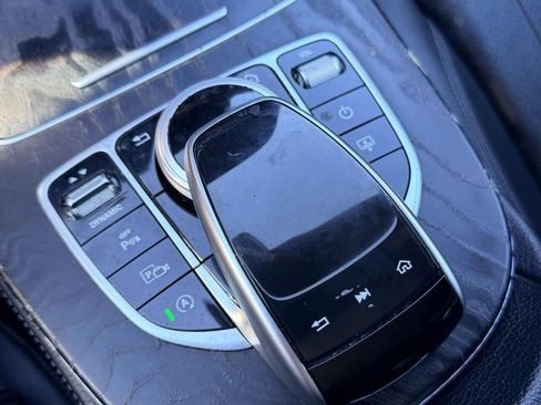 Used 2019 Mercedes-Benz E 300 4MATIC w/ Premium 1 Package image 39