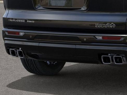 New 2026 Chevrolet Traverse High Country w/ LPO, Floor Liner Package AWD/4WD image 14