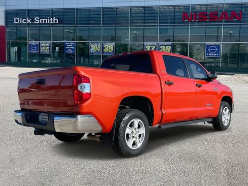 Used 2018 Toyota Tundra SR5 w/ SR5 Upgrade Package image 6