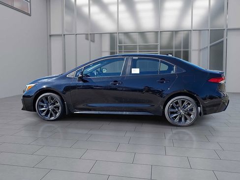 New 2026 Toyota Corolla SE image 2