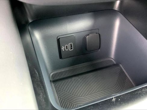 New 2026 Ford Explorer Active w/ Active Comfort Package image 19