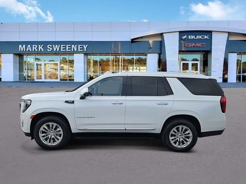 Used 2023 GMC Yukon SLT w/ SLT Premium Package AWD/4WD image 31