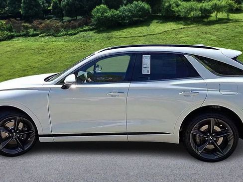 New 2026 Genesis GV70 2.5T Sport Prestige image 5