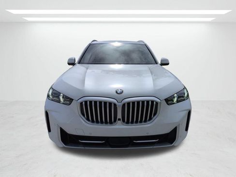New 2026 BMW X5 xDrive40i w/ Premium Package AWD/4WD image 9