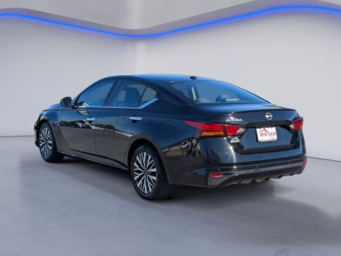 Used 2023 Nissan Altima 2.5 SV image 6