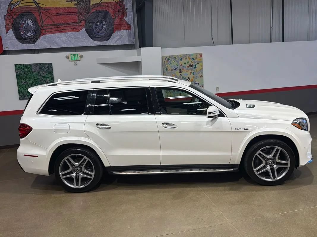 Used 2018 Mercedes-Benz GLS 550 4MATIC image 4