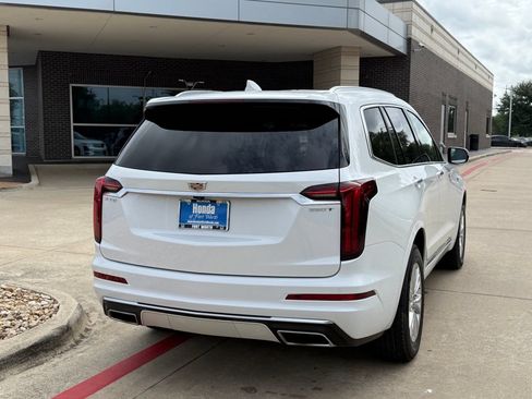 Used 2023 Cadillac XT6 Luxury FWD image 6