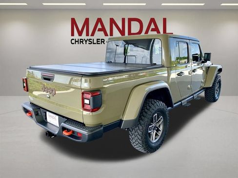 Used 2025 Jeep Gladiator Mojave w/ Convenience Group AWD/4WD image 6