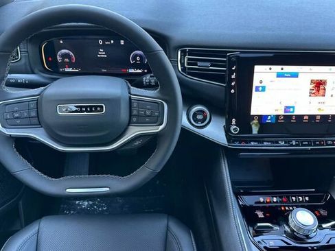 New 2025 Jeep Wagoneer Series II w/ Convenience Group I image 11