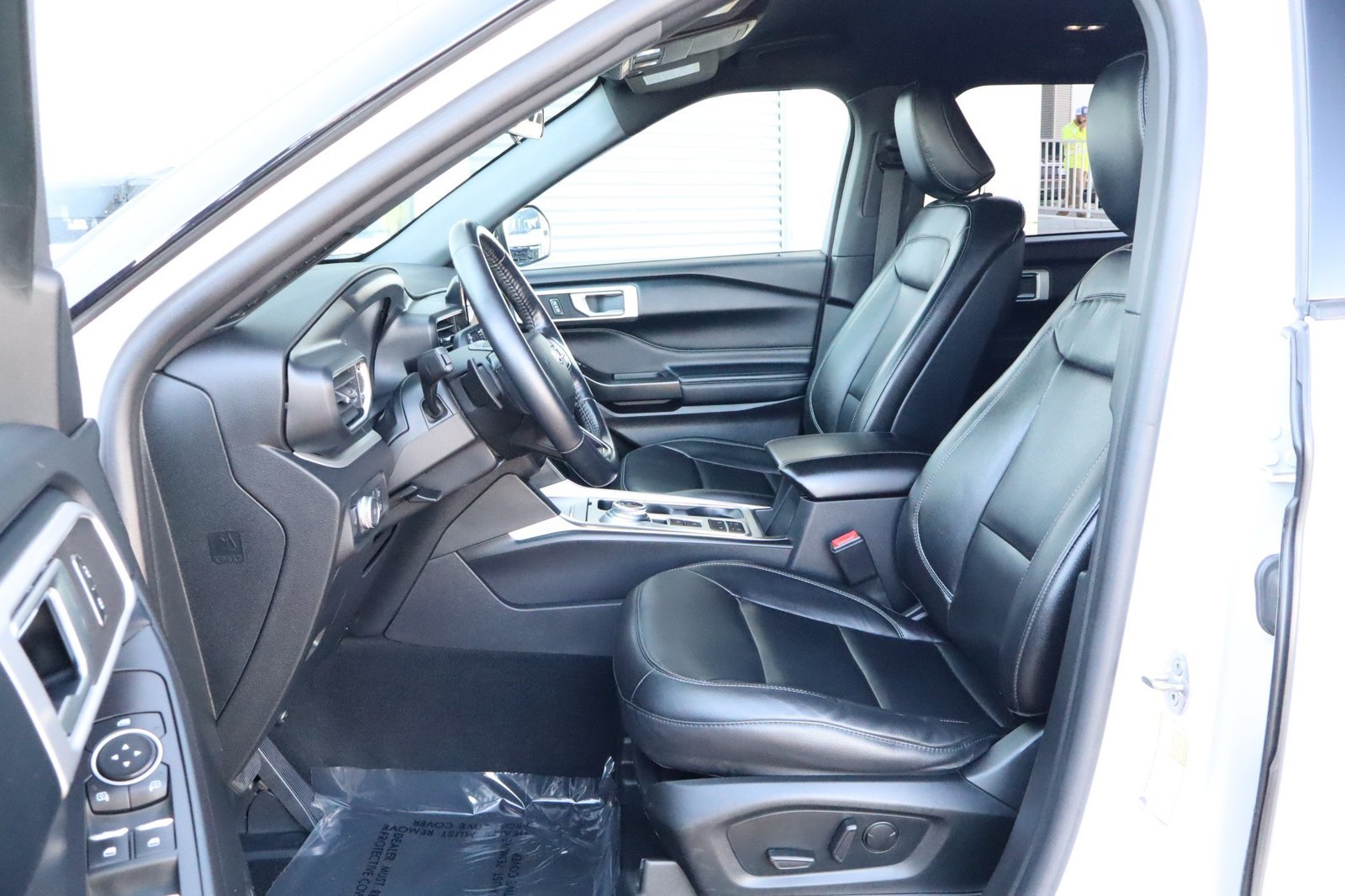 Used 2020 Ford Explorer XLT w/ Equipment Group 202A RWD image 20