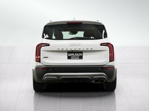Used 2022 Kia Telluride EX w/ EX Premium Package AWD/4WD image 5