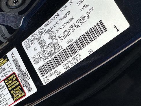 Certified 2025 Toyota Tundra Platinum image 10