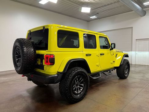 Used 2024 Jeep Wrangler Unlimited Rubicon AWD/4WD image 34