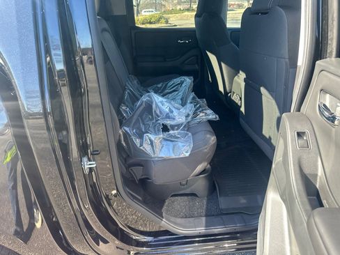 New 2026 Nissan Frontier SV w/ SV Convenience Package image 15