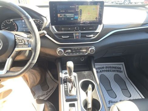 Used 2023 Nissan Altima 2.0 SR image 21