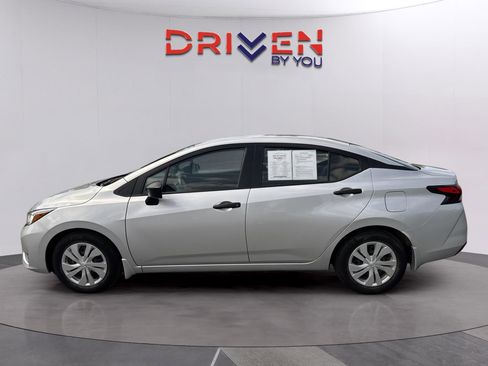 Used 2024 Nissan Versa S w/ Trunk Package FWD image 2
