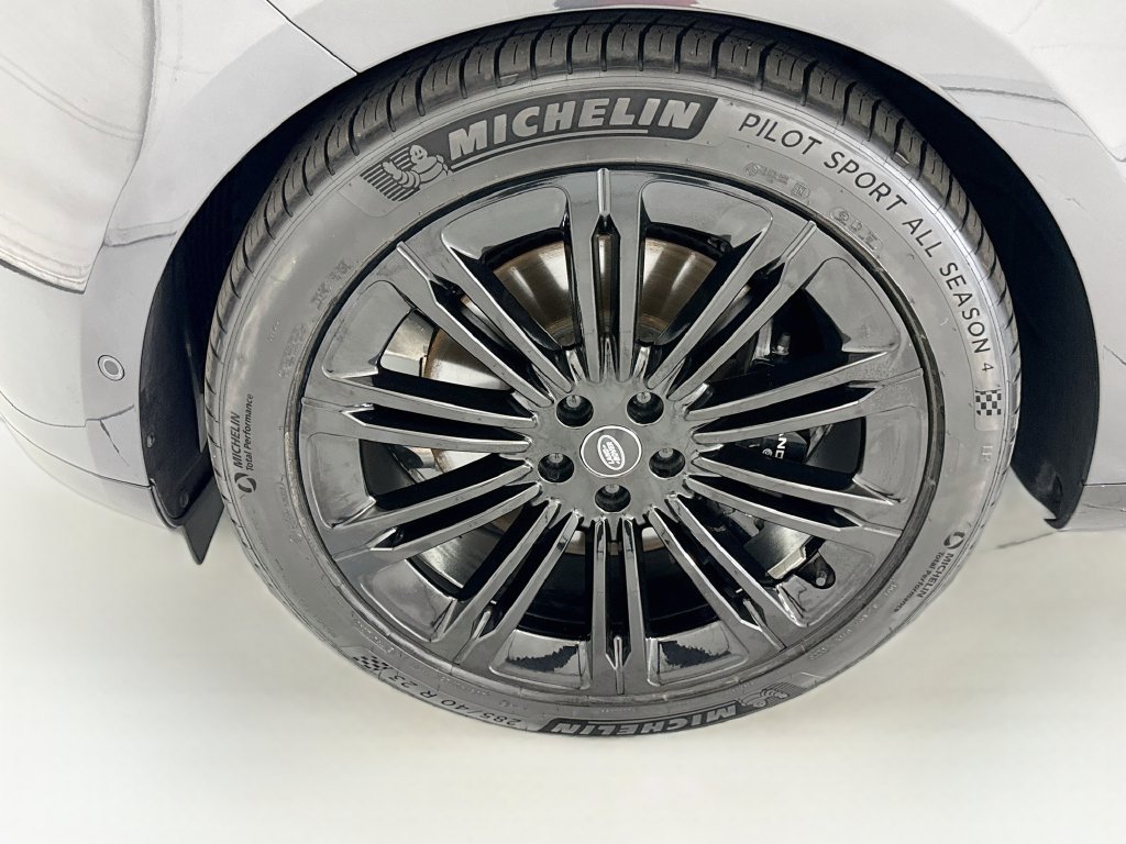 Used 2023 Land Rover Range Rover Long Wheelbase Autobiography AWD/4WD image 29