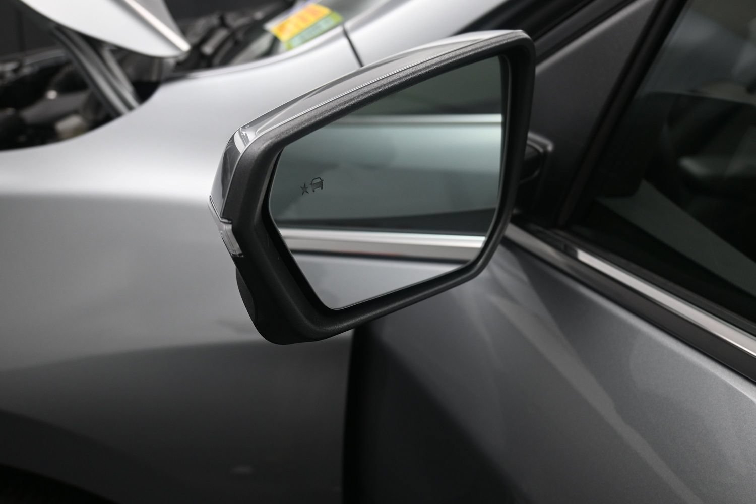 Used 2024 Chevrolet Equinox LT AWD/4WD image 18