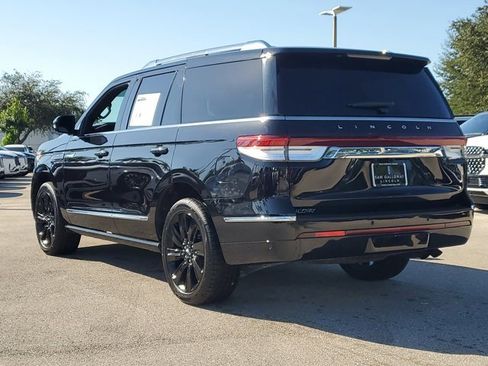 Used 2022 Lincoln Navigator Reserve image 4