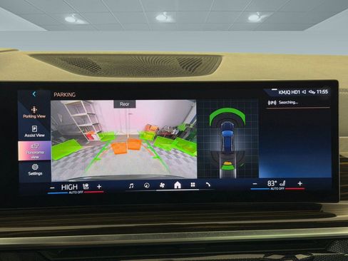 Used 2025 BMW X5 xDrive50e image 24