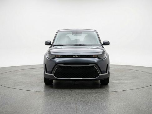 Used 2025 Kia Soul LX w/ LX Technology Package image 2